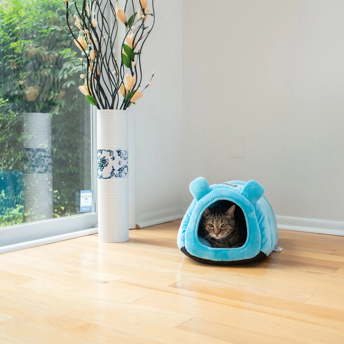 Armarkat Tube-Shape Cat Bed