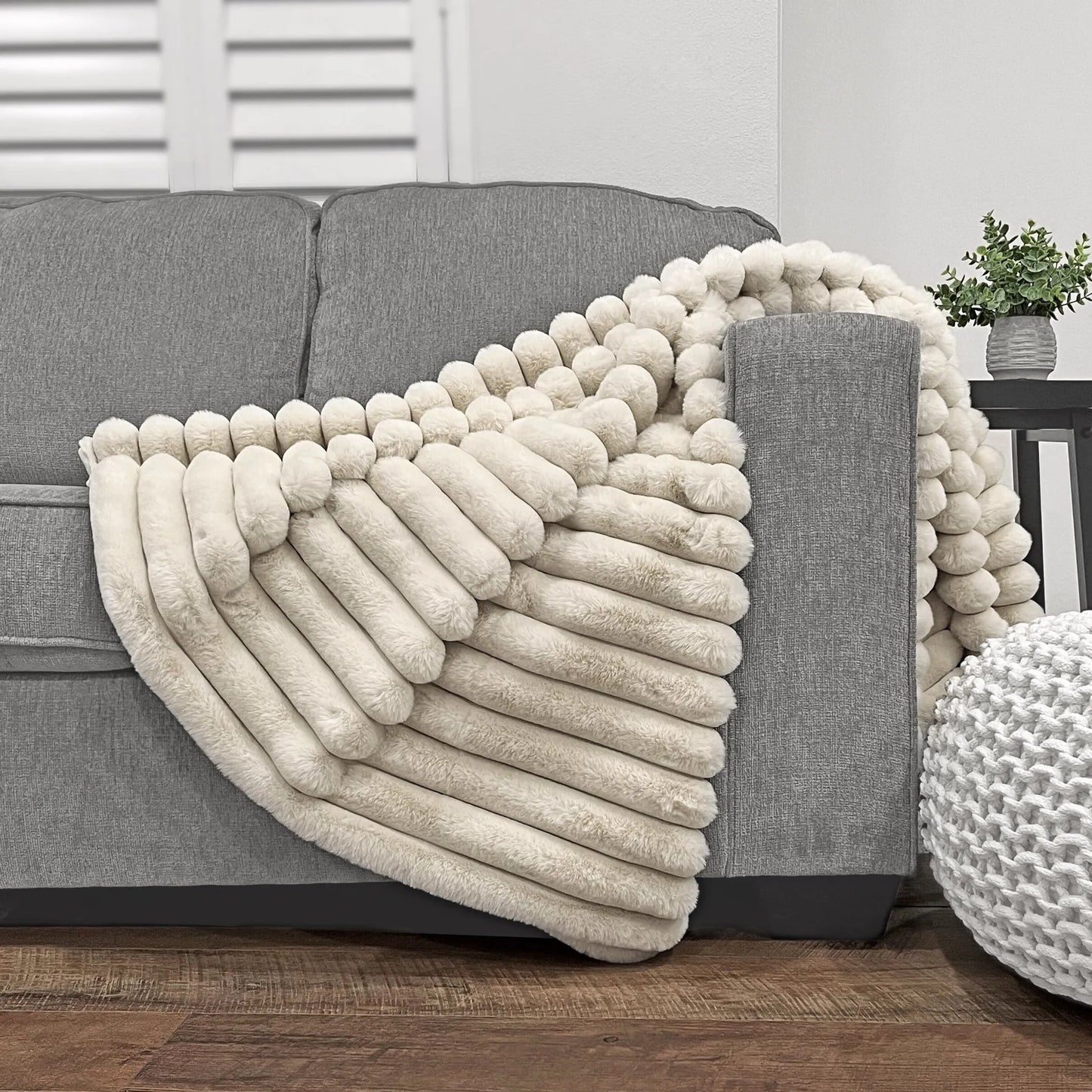 Puffy Faux Fur Throw Blanket