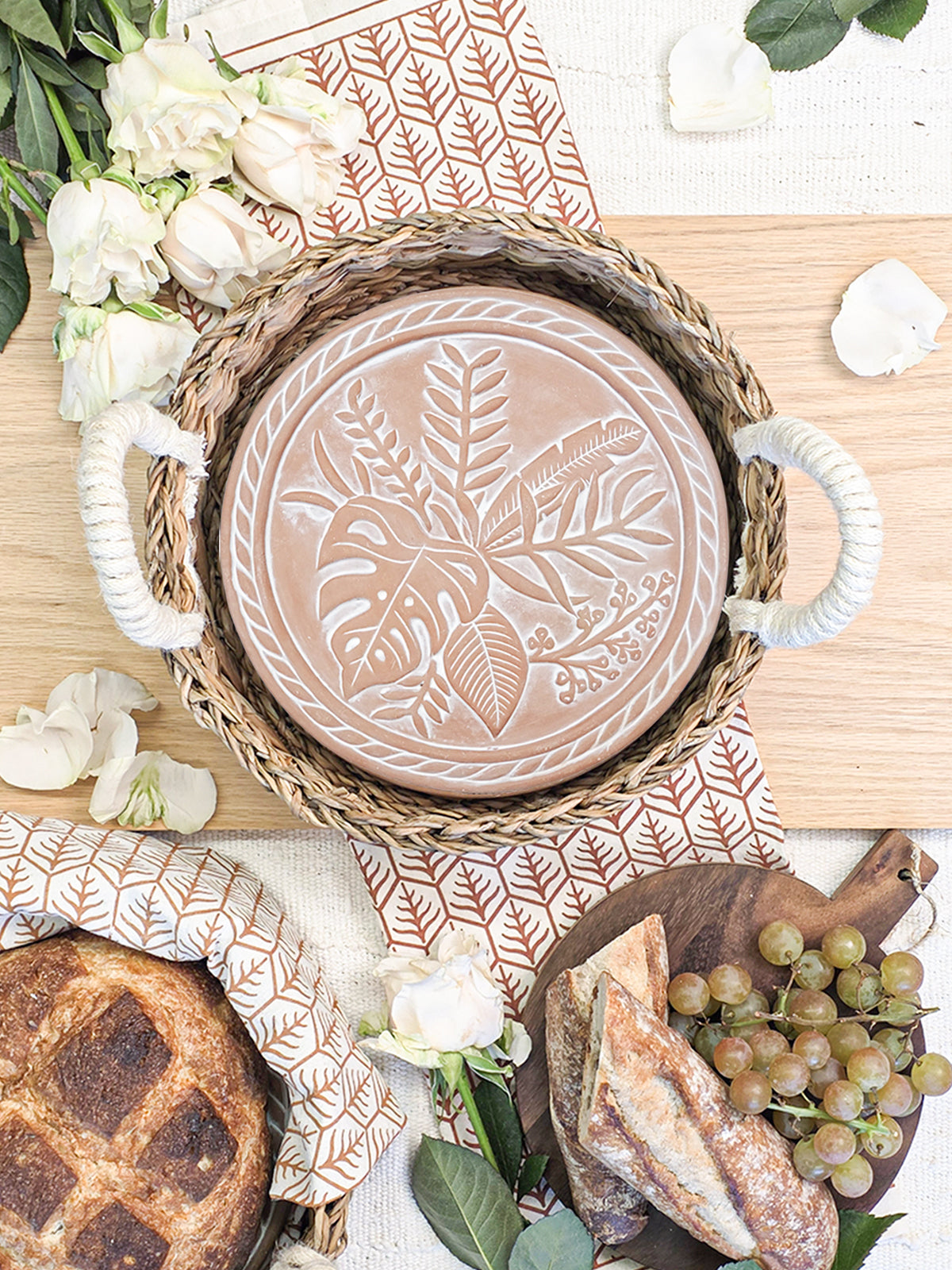 Bread Warmer & Basket Gift Set with Tea Towel - Plant Round